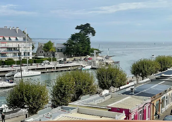 Superbe Appartement 4 Personnes Le Pouliguen Avec Vue Magnifique Sur Le Port Et La Mer