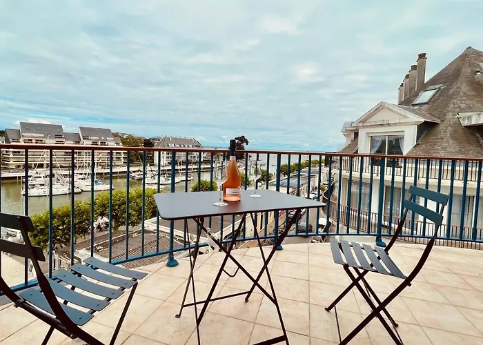Superbe Appartement 4 Personnes Le Pouliguen Avec Vue Magnifique Sur Le Port Et La Mer